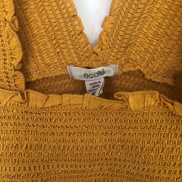 [UO] Ecoté smocked top - Picture 4 of 8